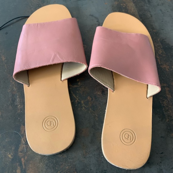 Urban Outfitters tan slides - Picture 4 of 7